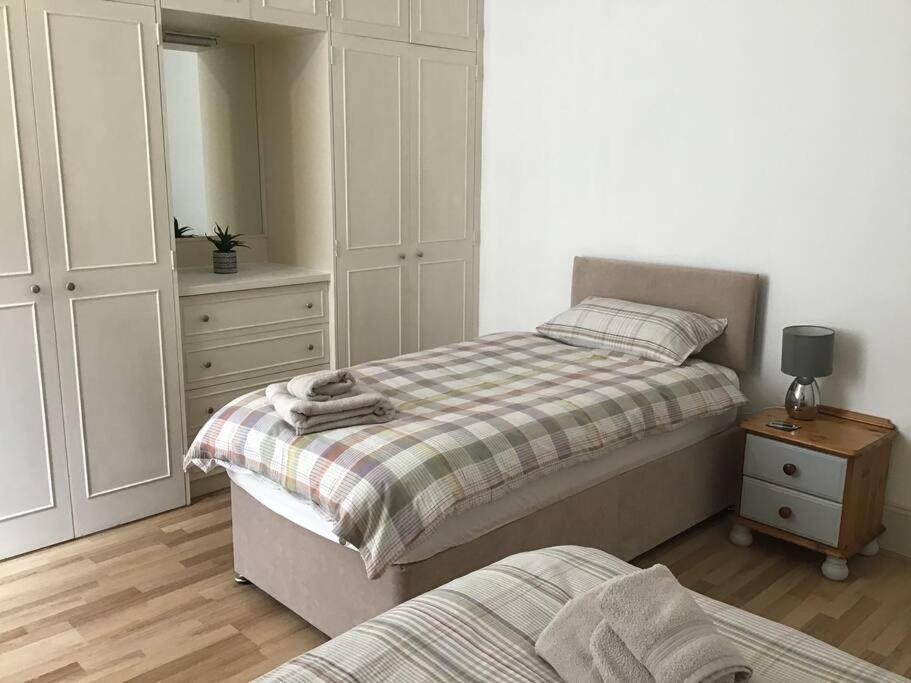Spacious 2 Bedroom Flat In Heart Of Ballater Esterno foto
