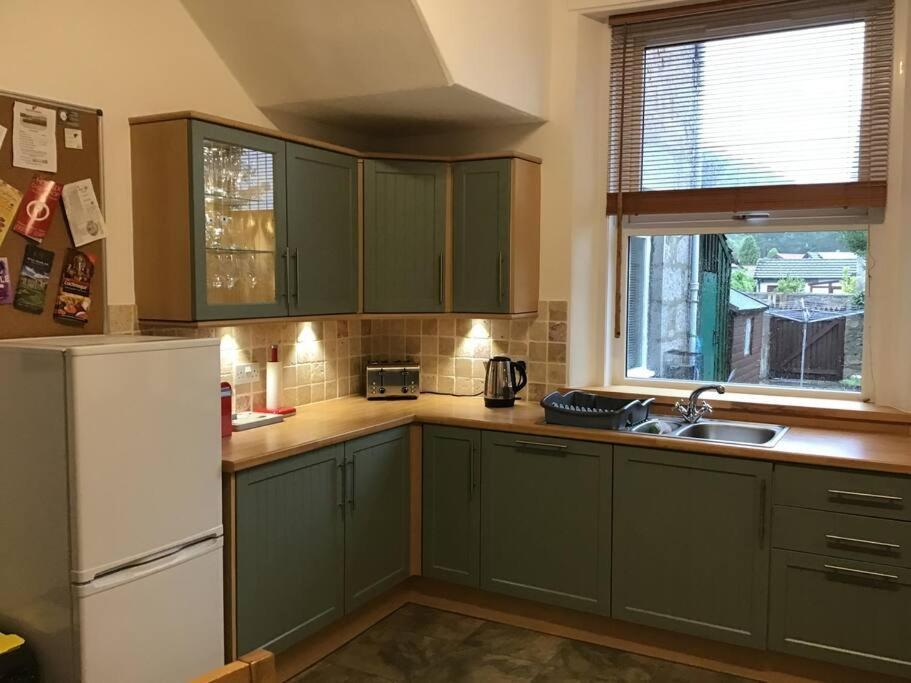 Spacious 2 Bedroom Flat In Heart Of Ballater Esterno foto
