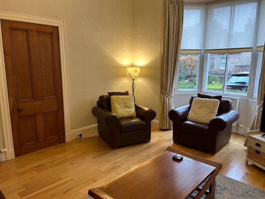 Spacious 2 Bedroom Flat In Heart Of Ballater Esterno foto